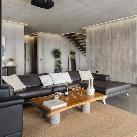 Karat Atelier De La Vega Playa Paraiso (Tenerife)